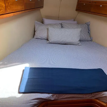 Botel Barco Puravida Vigo