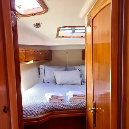 Barco Puravida 船上ホテル