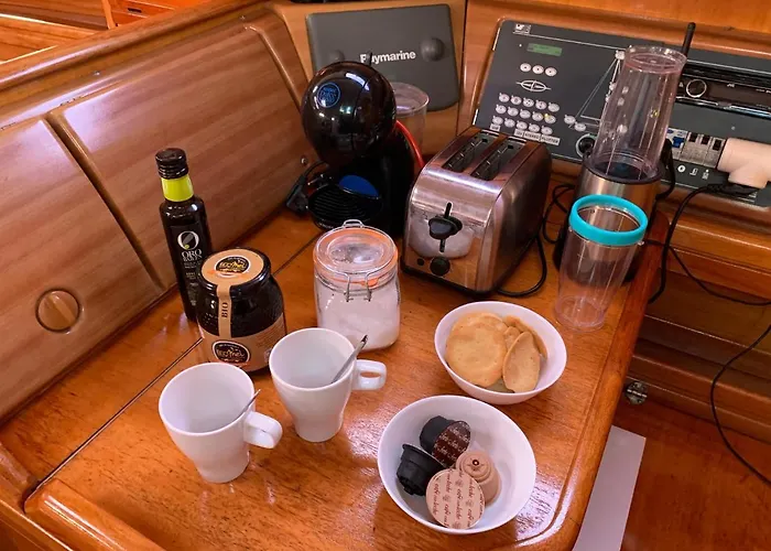 Barco Puravida Πλωτό κατάλυμα *