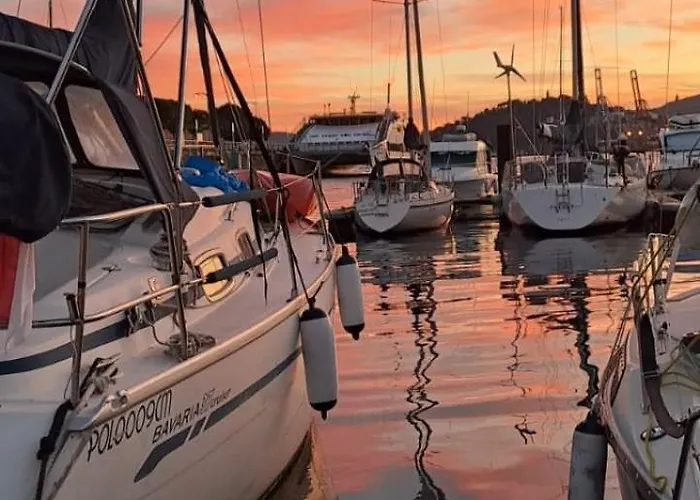 Πλωτό κατάλυμα Barco Puravida